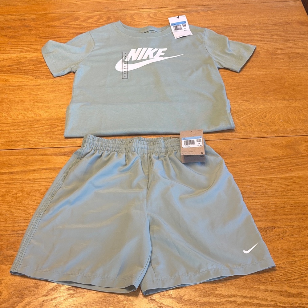 Kids Nike Sage Green Tee and Shorts Set NWT - Picture 4 of 8